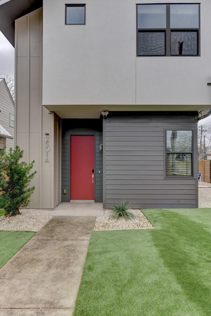 2501 E 4th St - Photo 1