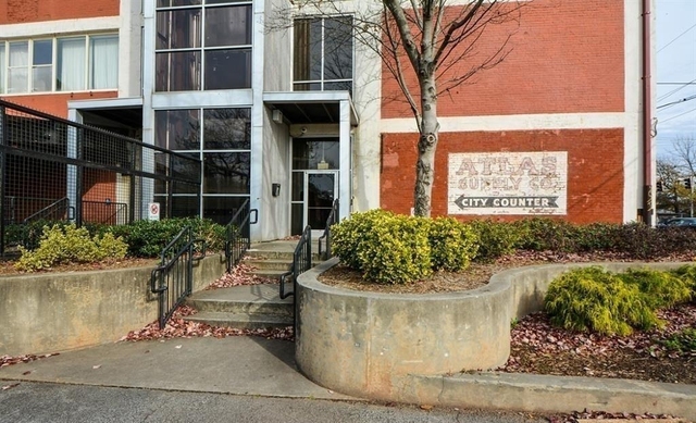 505 Whitehall Street - Photo 1