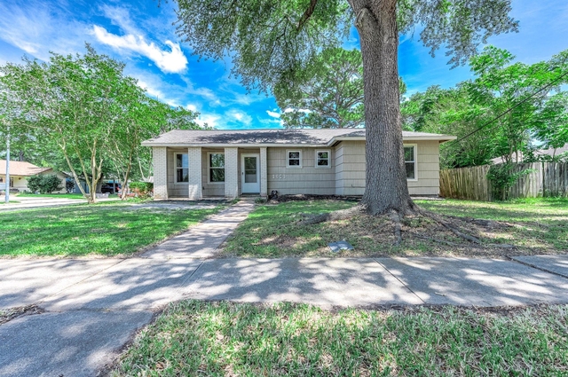 1603 Patrick Street - Photo 1