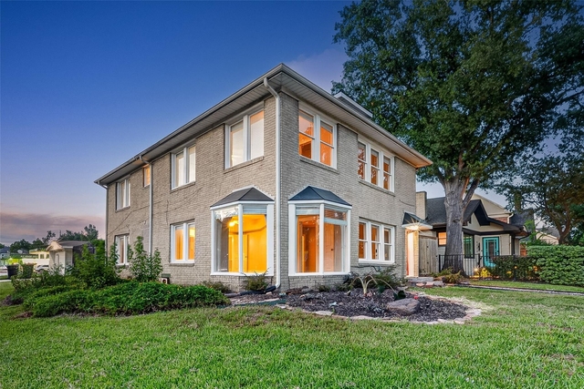 1758 Hawthorne Street - Photo 1