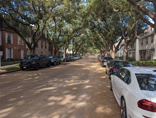 355 N Post Oak Lane - Photo 1