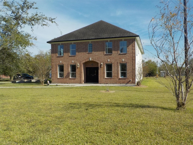 1927 County Road 486 - Photo 1