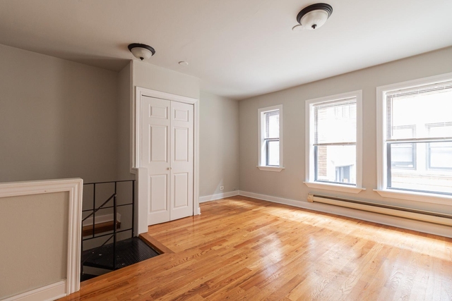 817 West Cornelia Avenue - Photo 1