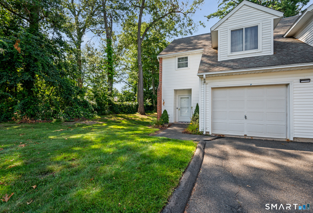 190 Tomlinson Avenue - Photo 1