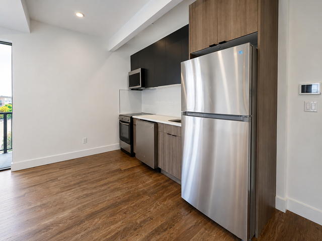 3092 Farragut Rd - Photo 1
