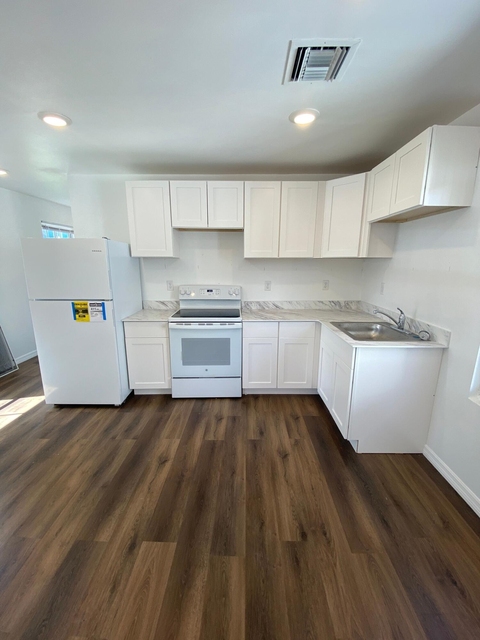 641 6th Street - Photo 1