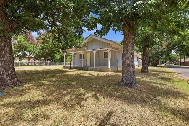 1415 Stanwood Avenue - Photo 1