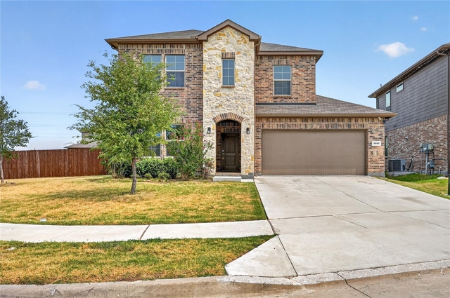 1005 Chaplin Drive - Photo 1