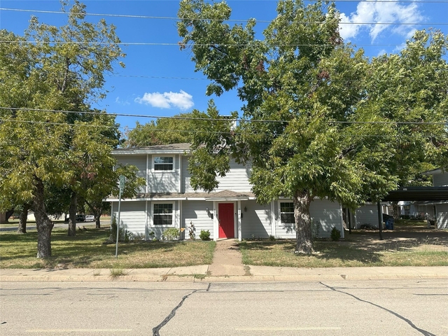 204 E Rucker Street - Photo 1