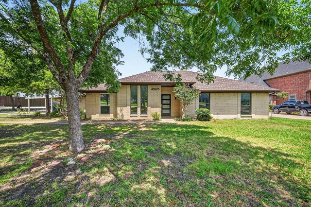3505 Larkin Lane - Photo 1