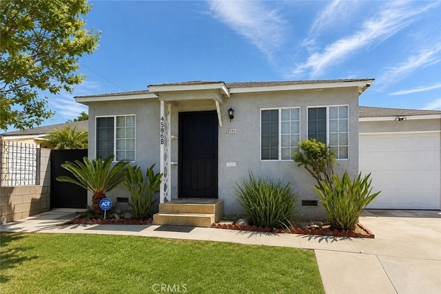 4586 W 142nd - Photo 1