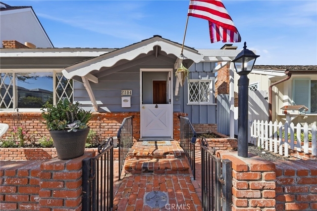 2104 E Ocean - Photo 1