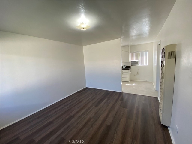 10922 Evans Street - Photo 1
