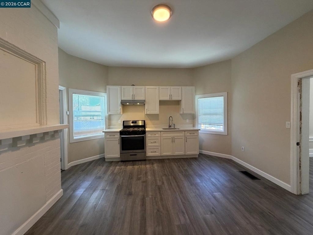 529 Carolina St - Photo 1