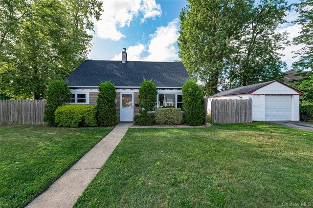 2528 Marshall Avenue - Photo 1