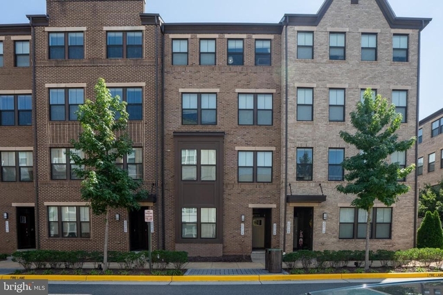 20704 Wood Quay Drive - Photo 1