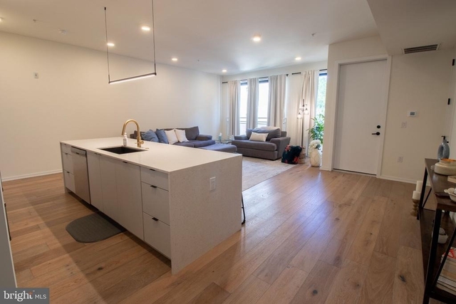 2011 Cambridge Street - Photo 1