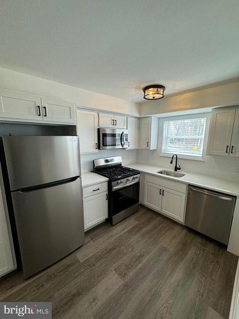 1841 Davisville Road - Photo 1