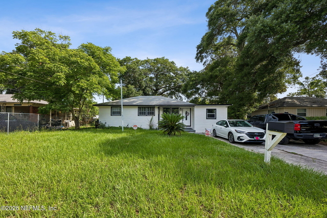 6535 Brandemere Road N - Photo 1