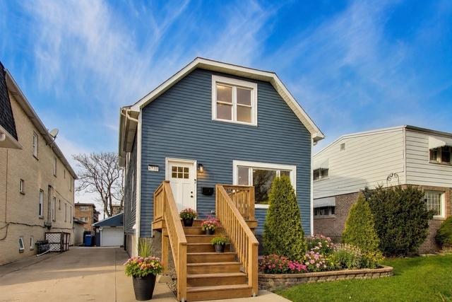 6730 W Dakin Street - Photo 1