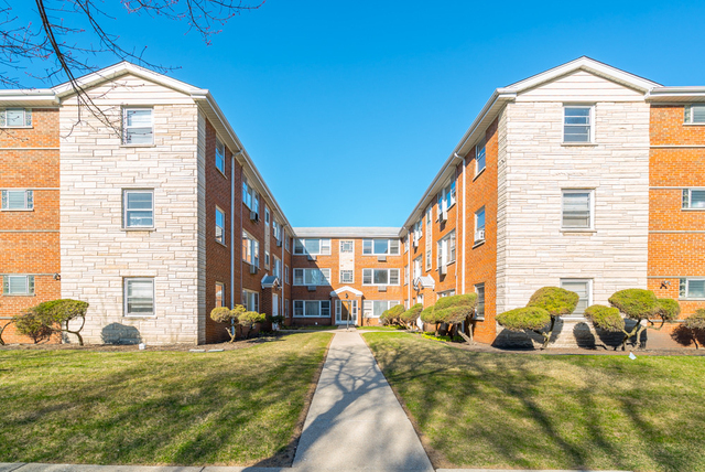 34 S Kensington Avenue - Photo 1