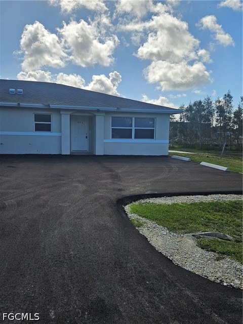 1247 Bacon Avenue - Photo 1