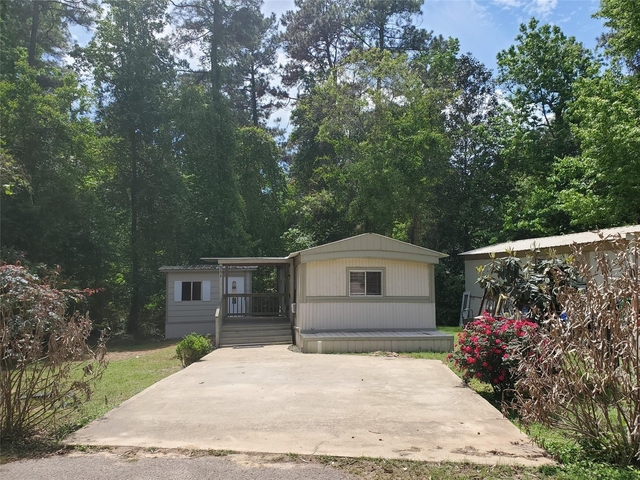 886 Queenswood - Photo 1