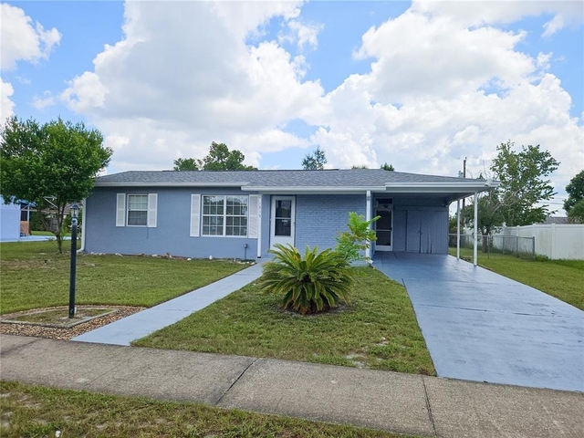 1315 E Hancock Drive - Photo 1