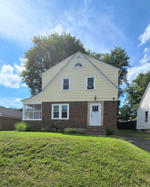 606 Exchange St - Photo 1