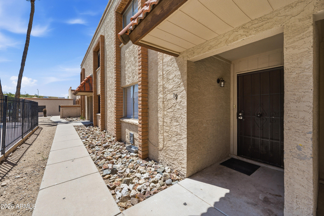 10411 N 11th Avenue - Photo 1