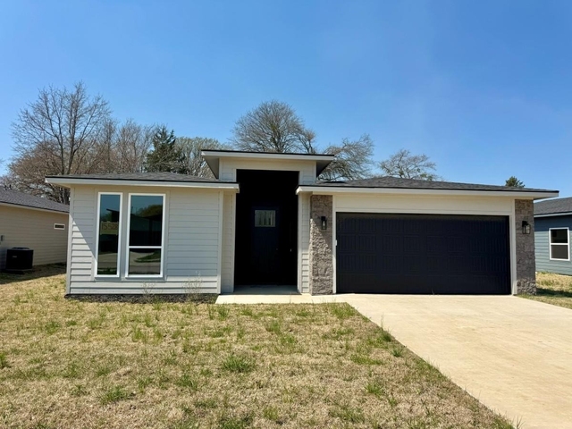 15528 Greenhouse Way - Photo 1