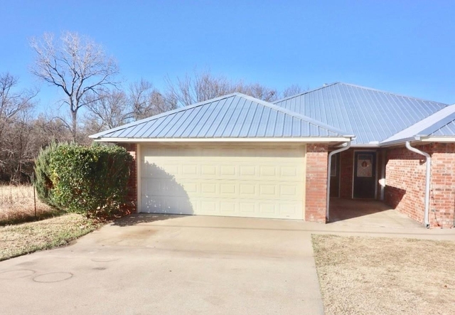 1124 W Spring Street - Photo 1