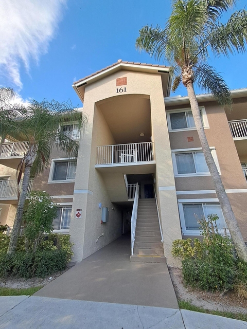 161 Sw Palm Drive - Photo 1