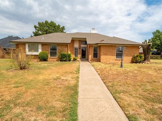 3201 Creekwood Court - Photo 1