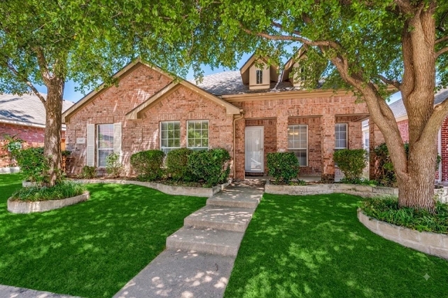 1615 Bur Oak Drive - Photo 1