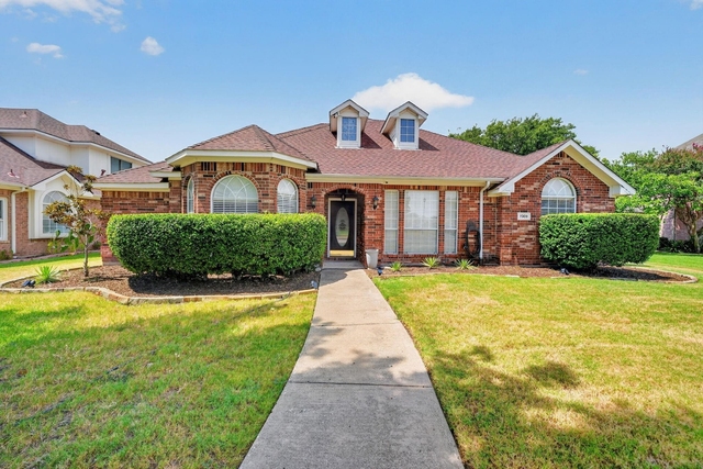 7309 Tremont Avenue - Photo 1