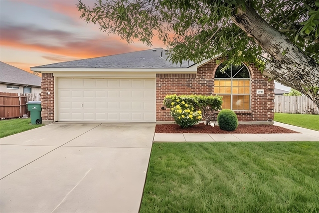 1070 Mellanie Lane - Photo 1