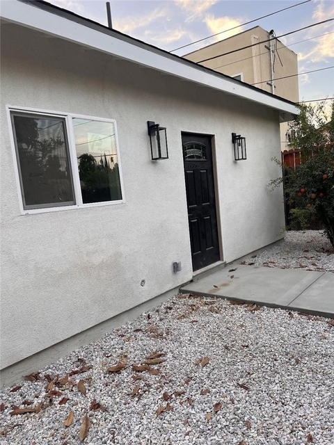 20517 Gault Street - Photo 1