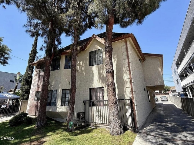 2253 N Niagara Street - Photo 1