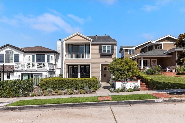 703 Poinsettia Avenue - Photo 1
