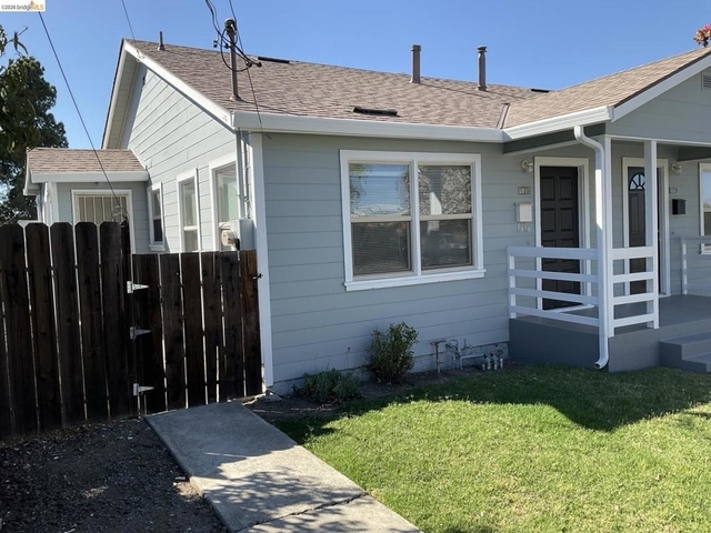 1120 Maple Street - Photo 1