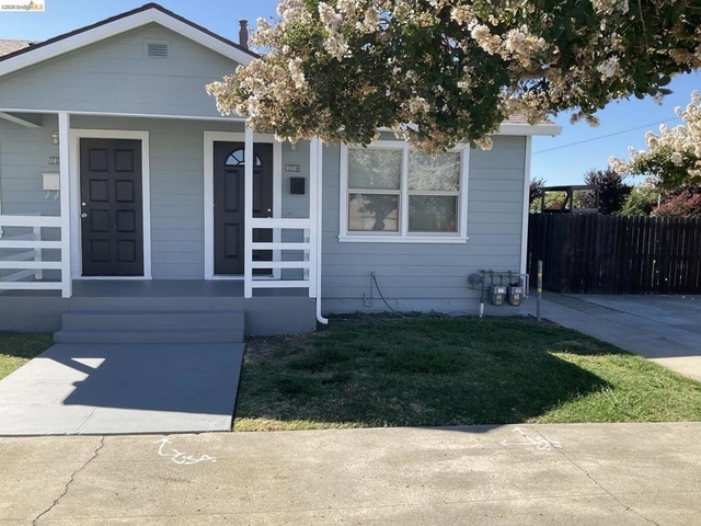1118 Maple Street - Photo 1