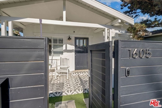 1605 Cabrillo Avenue - Photo 1