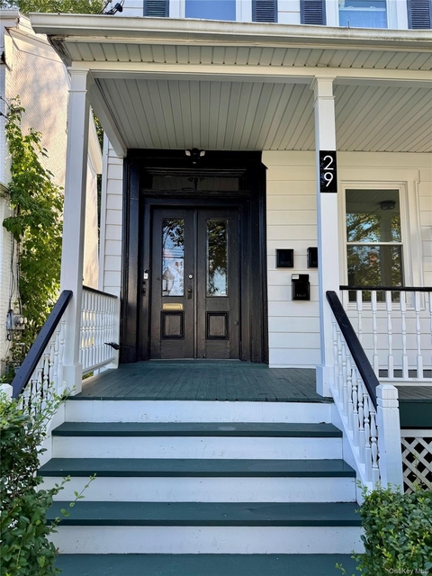 29 Delano Street - Photo 1