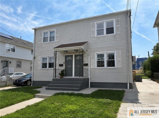 329 Leon Avenue - Photo 1