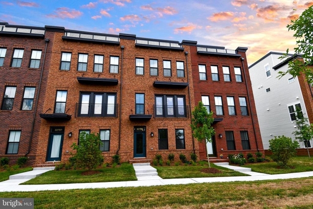 22799 Tawny Pine - Photo 1