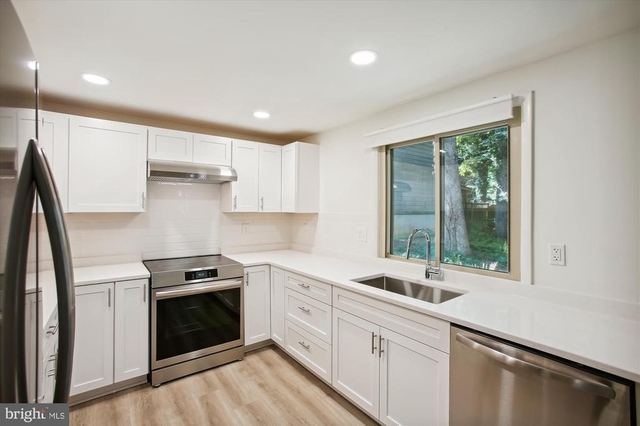11571 Shadbush Court - Photo 1