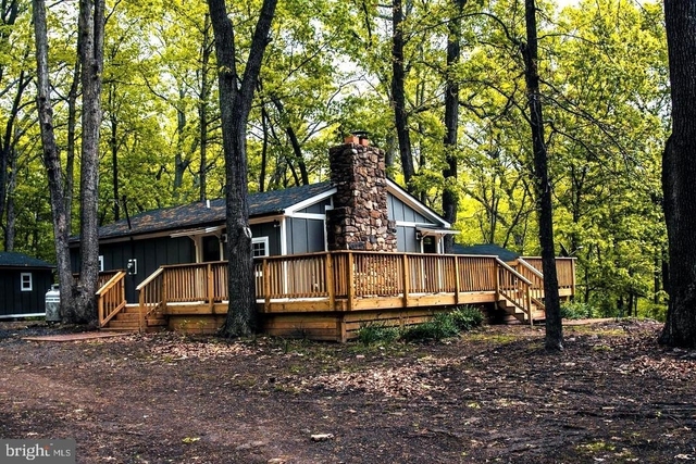 220 Retreat Lane - Photo 1