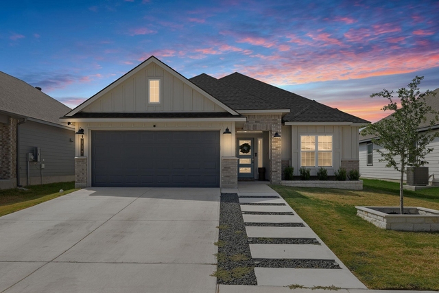 117 Watch Hill - Photo 1