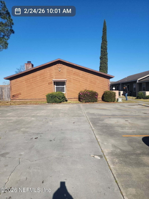 1456 Gifford Avenue - Photo 1